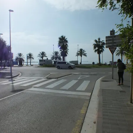Apartment Bonito De 2 En Con Estacionamiento, Aire Acondicionado, Cerca Del Centro Y De La Playa - Es-204-46 *