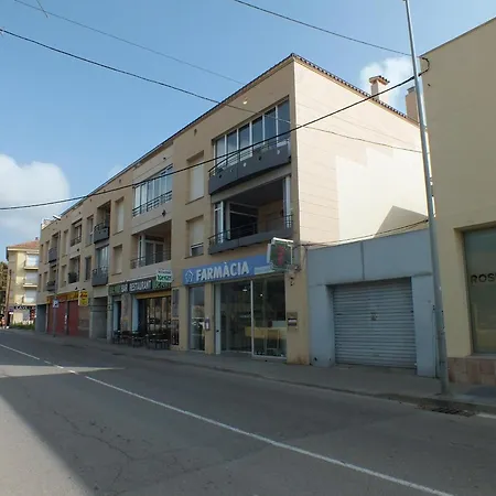 Bonito De 2 En Con Estacionamiento, Aire Acondicionado, Cerca Del Centro Y De La Playa - Es-204-46 Apartment Roses